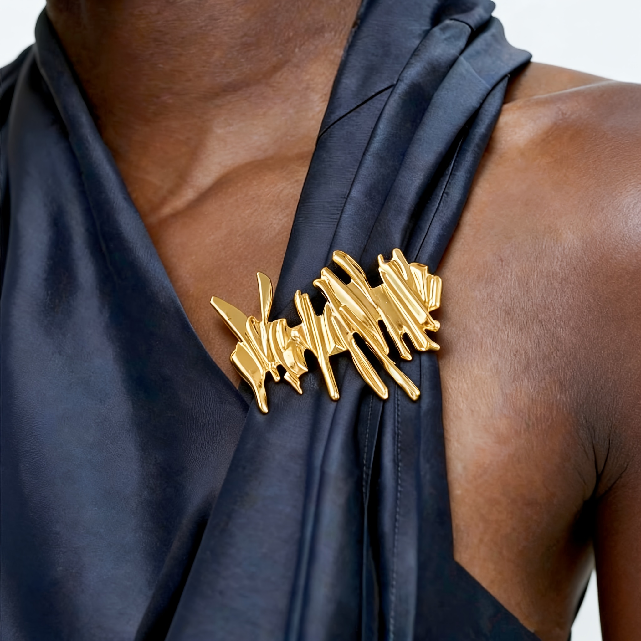 Women's 3D Liquid Sculpture Abstract Brooch, Avant-Garde Design